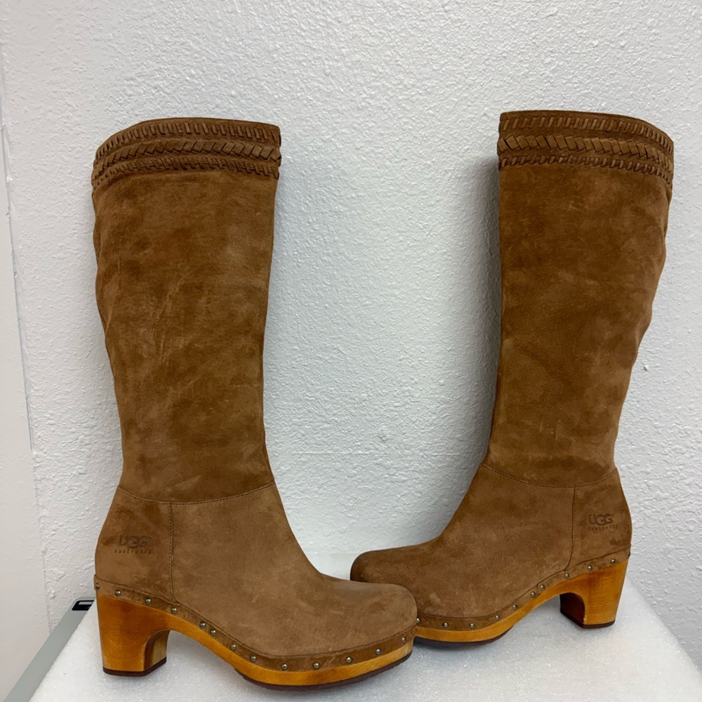 UGG Rosabella Tall Suede Boots. Soze 10